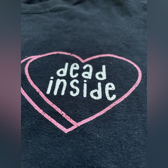 Dead inside graphic T - Picture 2 of 3